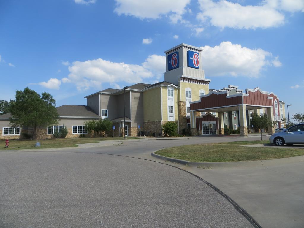 Motel 6-Valley Center, Ks Park City Exterior foto